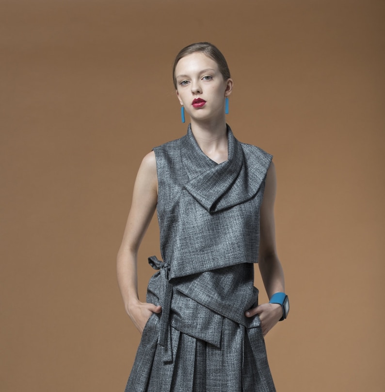 Dark grey vest, draped front and collar image 1