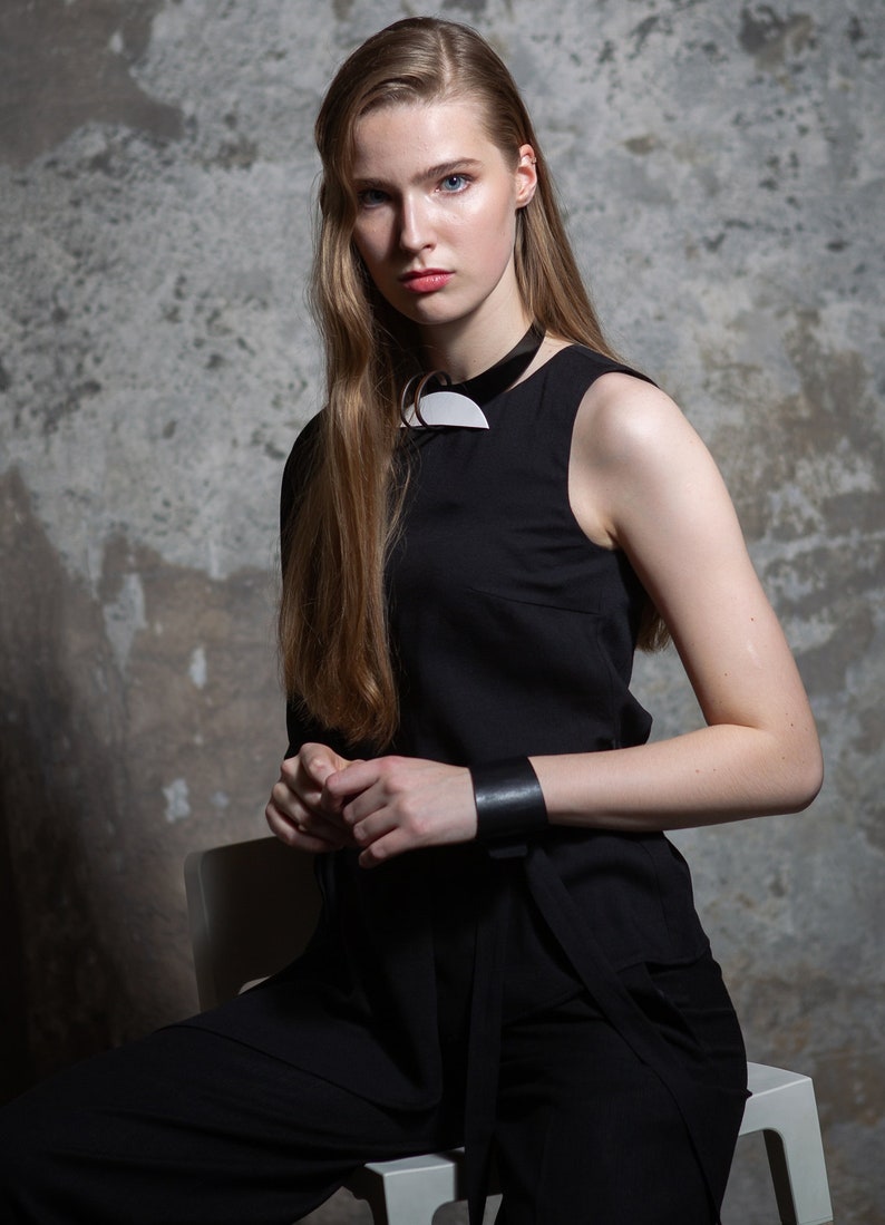 Black asymmertical rayon top with tied belt image 9