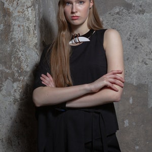 Black asymmertical rayon top with tied belt image 10