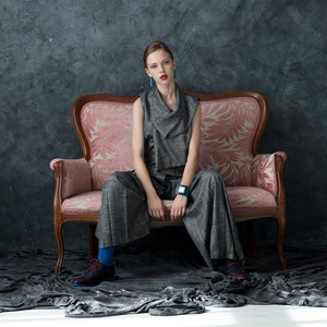 Dark grey vest, draped front and collar image 3