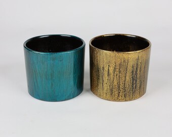 Copas de sake lacadas japonesas hechas a mano: juego Guinomi dorado y verde