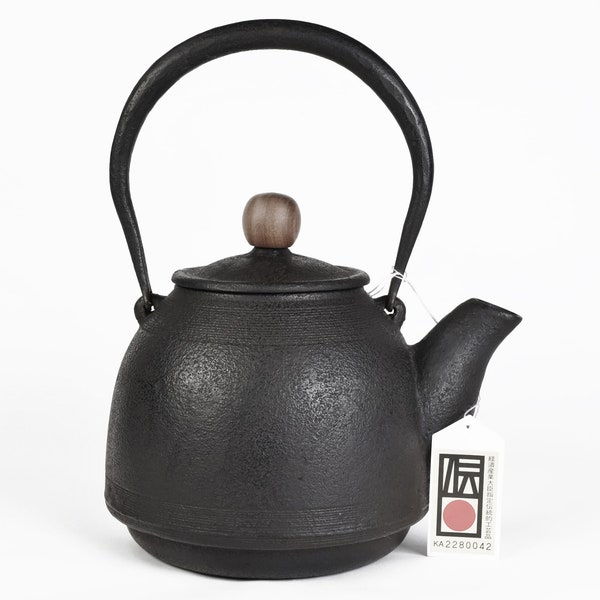 Tetsubin, Cast iron kettle, Nanbu tekki, Tetsubin teapot, Tetsubin kettle, Cast iron teapot, Japanese Tetsubin. Japanese tee ceremony