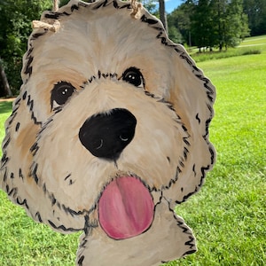 Doodle door hanger, golden doodle, dog door hanger, front porch decor, dog decor, welcome sign, welcome door hanger, welcome, woodwork