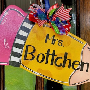 Teacher pencil decor, Back to School door hanger, school time, fall, teacher, pencil school door hanger, teacher door hanger, school time,