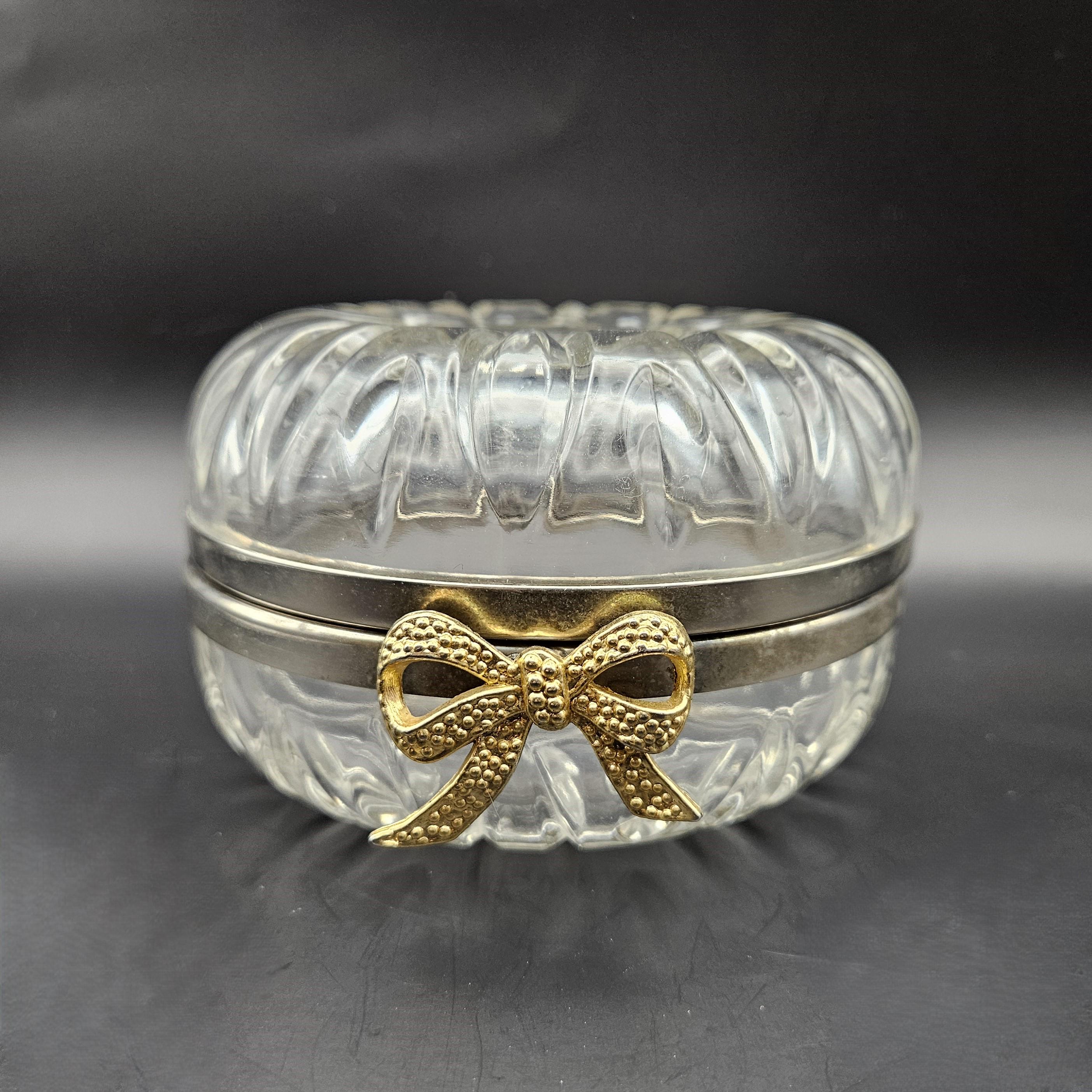 ヴィンテージ　ベークライト　リング Vintage Style Bezel Set Diamond Engagement Ring With
