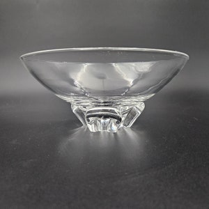 Steuben Floret Bowl designed by Donald Pollard Shape 8059