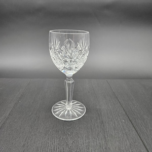 Edinburgh Crystal Royal Pattern Weinglas, geschliffene Kristall Stemware Made in Schottland