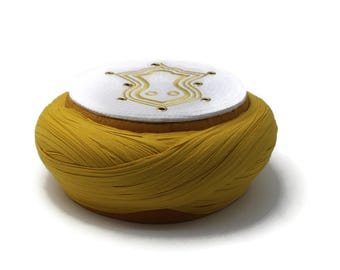 Handgemachter gelber islamischer Imamah Turban mit bestickter weißer Kappe, traditionelle Herren Kopfbedeckung für Gebet, Sufi Dhikr und Zeremonien