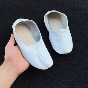 Genuine Leather Women Babouche Slippers, White Barefoot Moccasins, Kung Fu Shoes, Venetian Slippers, Yemeni Shoes, Flat Grounding Shoes