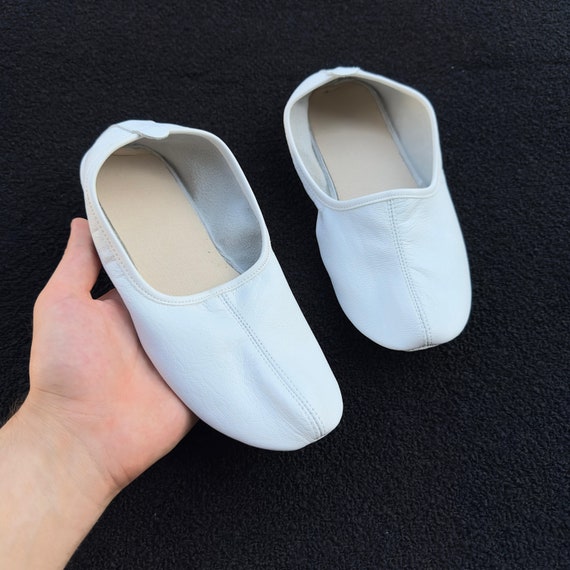 Goatskin Leather Women Babouche Slippers, White Barefoot Moccasins, Kung Fu Shoes, Venetian Slippers, Yemeni Shoes, Flat Grounding Shoes
