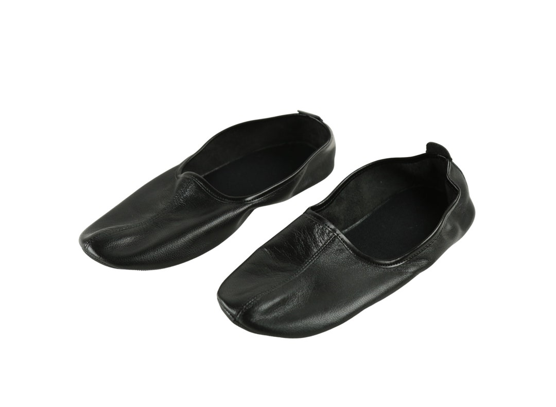 Black - Handcrafted Men's Leather Slippers with Suede 31