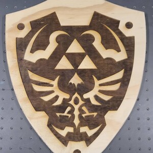 Wood Burned Hylian Shield: Zelda Inspired decor and battle