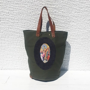 Sac seau militaire en toile/Sac fourre-tout militaire en toile et en cuir recyclés/Fourre-tout à motif Vierges/Toile Carry All/Sac à main artistique - BucketCL23