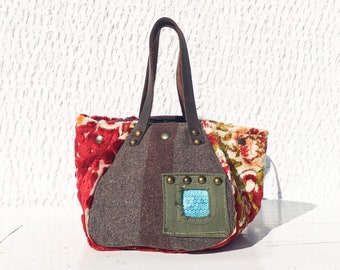 Small Fabric Tote Bag Upcycled Vintage Fabrics/Gray Wool Felt Fabric and Print Tapestry Fabric/Leather Handle – MikMaro4