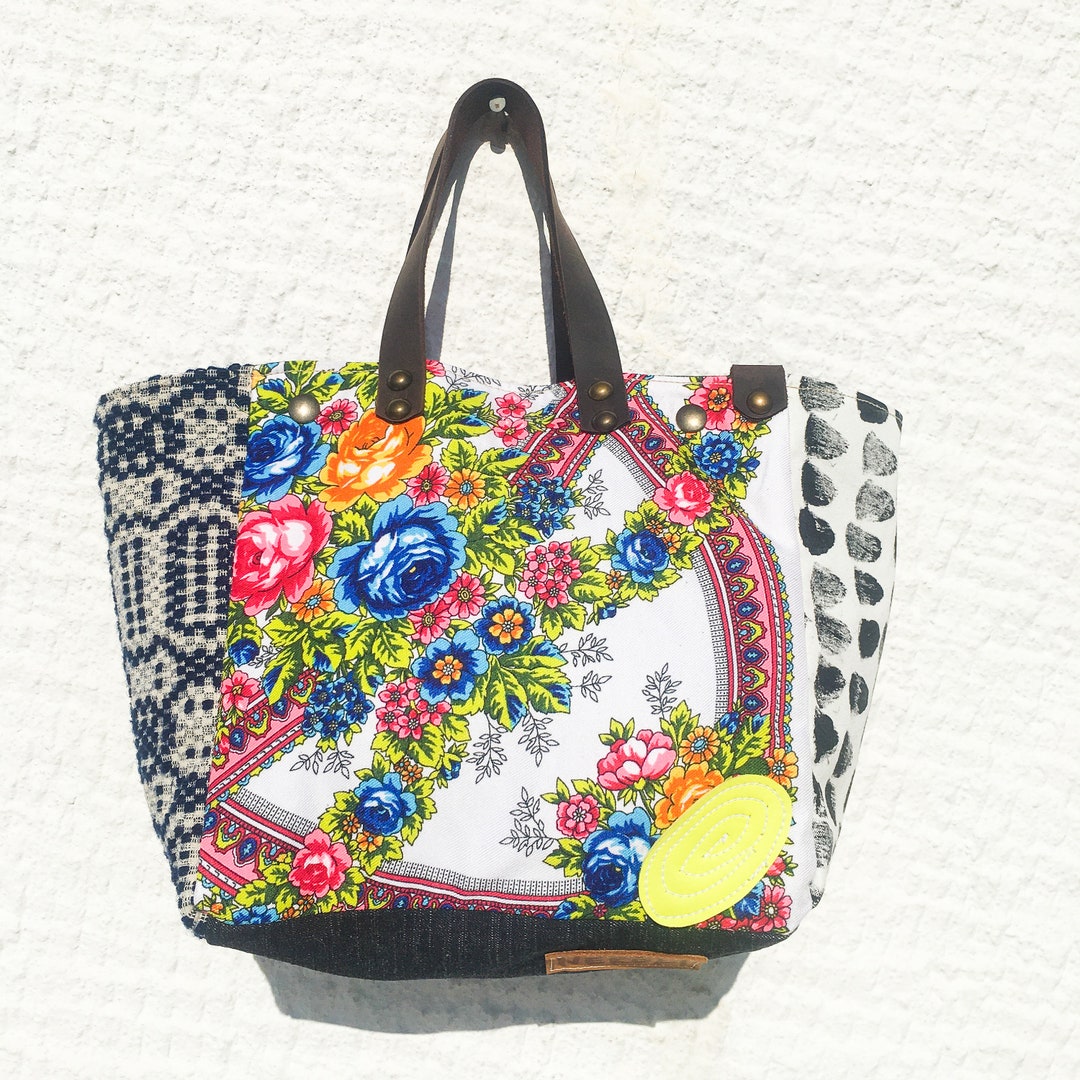 Small Fabric Tote Bag/upcycled Vintage Fabrics/floral Pattern - Etsy