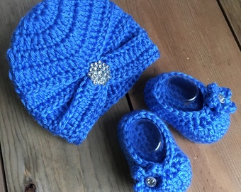 Crochet Baby Turban and Booties Set: Rhinestone Newborn Outfit
