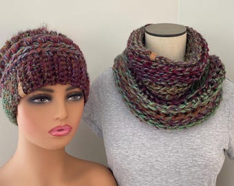 Crochet Bobble Beanie and Cowl Set: Chunky Autumn Colors