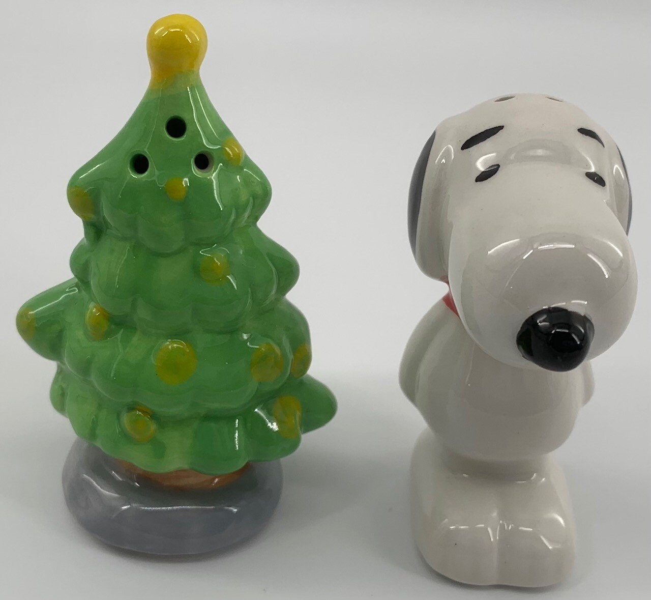 Peanuts Snoopy and Christmas Tree Salt and Pepper Shaker Set - Etsy