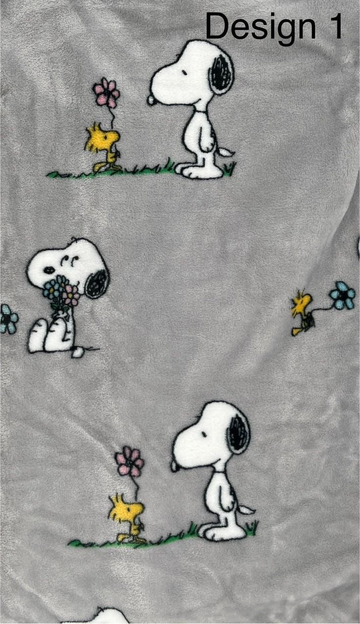 Peanuts - Snoopy and Woodstock Spring Plush Throw 60”X70