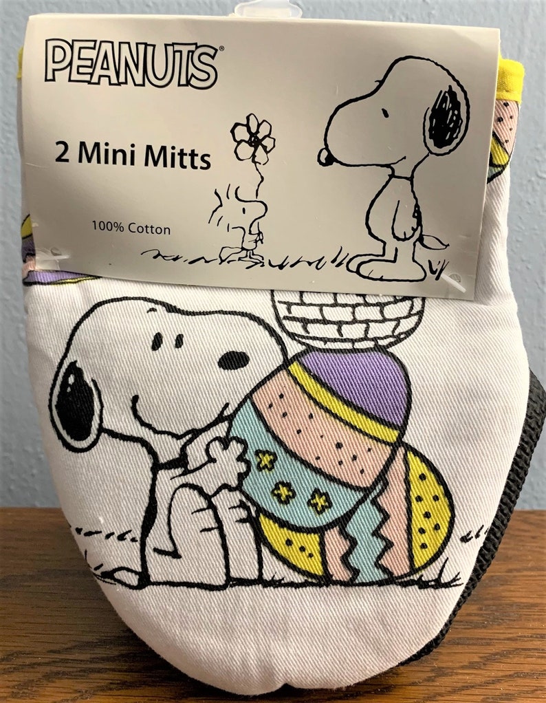 Peanuts Snoopy Easter Eggs Mini Oven Mitts Etsy