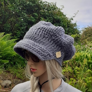 Newsboy Hat Women, Peaked Beanie Cap, Winter Peaked Hat, Hat with Bill, Crochet Adult Hats, Handmade Accessories, Gift Ideas, Hat with Visor