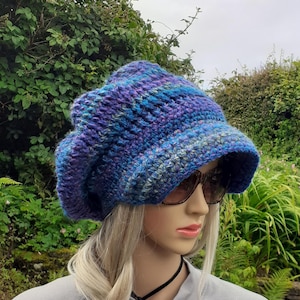 Newsboy Hat Women, Peaked Beanie Cap, Winter Peaked Hat, Chunky Crochet Hat, Crochet Adult Hats, Handmade Accessories, Gift Ideas
