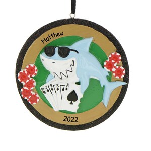 Ornamento personalizzato squalo da gioco - Ornamento da poker, ornamenti di Las Vegas, ornamento squalo bambino, squalo da poker - personalizzazione gratuita
