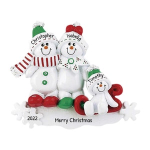 Snowmen Family Ornament, Personalized Christmas Ornament, Custom Name Ornament, Sled Ornament, Keepsake Christmas Gift, Free Customization