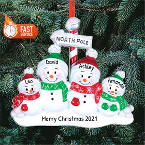 Kerstornament familie - sneeuwpop gepersonaliseerde kerstornament Familie - gezin van 4 kinderen - aangepast ornament familie 2023 in geschenkverpakking
