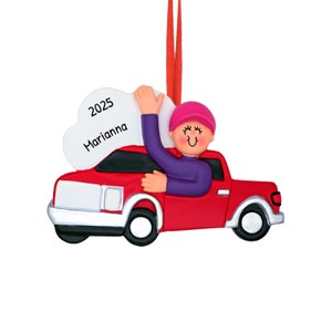 Gepersonaliseerd nieuw chauffeursornament 2023 - kerstornament rijbewijs, studentchauffeur - vrachtwagenmeisje - gratis aanpassing met geschenkdoos