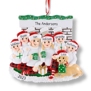 Big Family of 7 Christmas Ornament With Dog - Free Shipping And Personalization - 2023 Ornament For The Christmas Tree Decoration