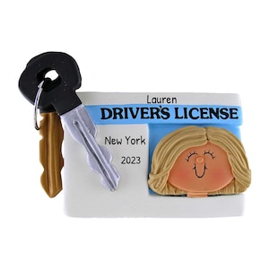 Gepersonaliseerd nieuw bestuurderornament 2023 - rijbewijs kerstornament - rijbewijs blond vrouw - gratis aanpassing met geschenkdoos