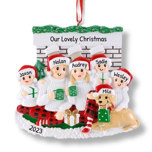 5 Member Family With A Dog Christmas Ornament ~ Personalized Family Gift | Nameable Dog Family Gift ~ Family Of 5 Xmas Trinket