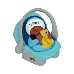 Adorno personalizado para la primera Navidad del bebé 2023, Adorno portabebés afroamericano azul, Personalización gratuita