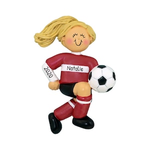 Adorno personalizado de chica rubia que juega al fútbol