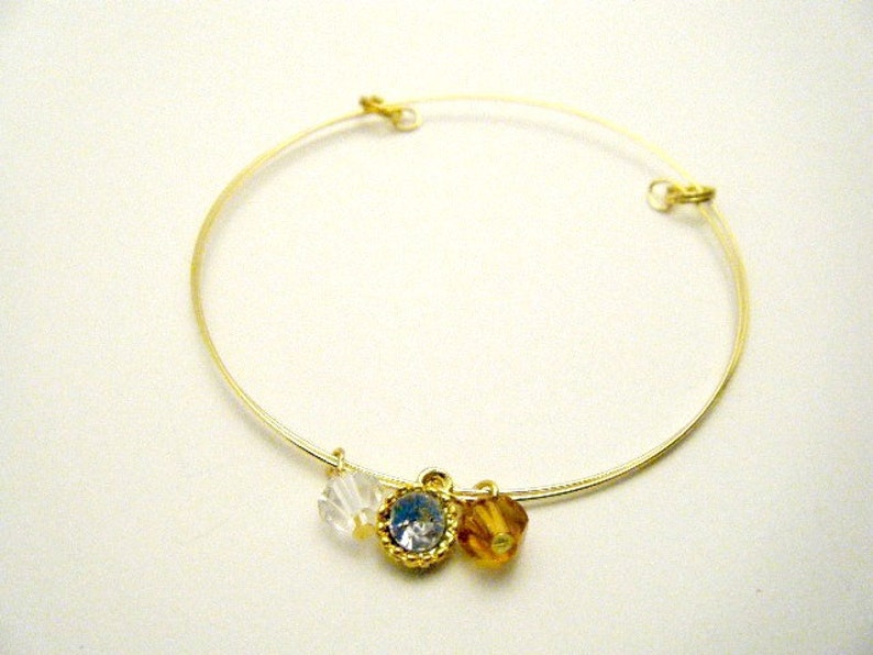 Charm Bracelet Bracelet B62 Stretch Bracelet Memory wire Goldtone