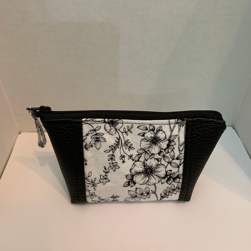 Peek A Boo Purse