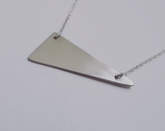 Collar de triángulo con colgante de plata de ley y joyas geométricas
