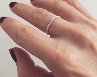 Anello in argento Sterling, pianura palla/perlina argento accatastamento anello, minimal e delicato sottile anello delicato sottile