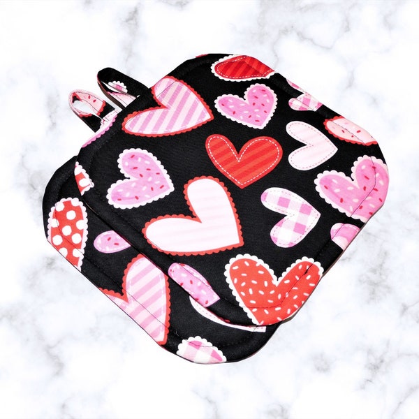 Set of 2 Valentine's Day Pot Holders, Heart Pot Holders, Heart Hot Pads, Heart Pot Holders with Loop, Be Mine Pot Holders, Hearts Pot Holder