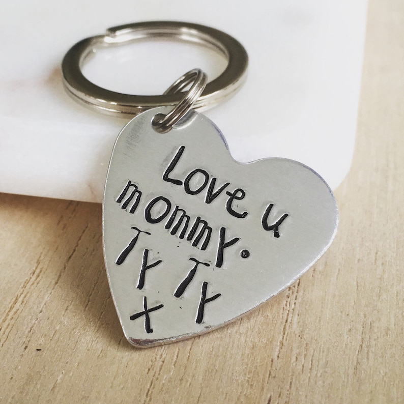 PERSONALISED GIFTS THIS MUMMY BELONGS TO HEART KEYRING MOTHERS DAY GIFT NAN - Foto 2