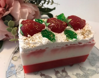 Gorgeous Hand made Artisan Soap Slice/Soap Loaf - Strawberries & Cream - Vegan Friendly - not tested on animals - Vegetable based soap base.