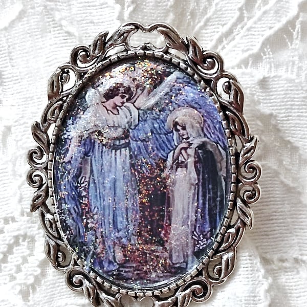 Broche l'Archange Gabriel se dévoile dans Nazareth pour L’Annonciation à la vierge Marie, idée de cadeau de Noël