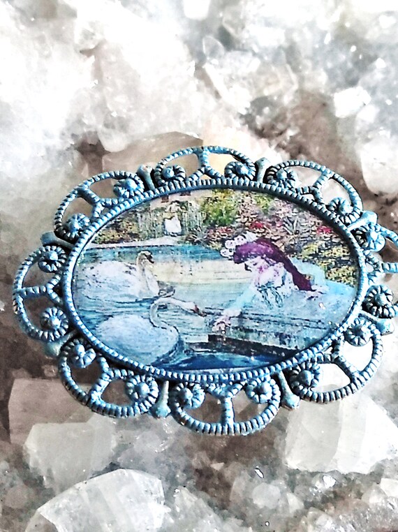 Broche Cabochon Jeune Fille Romantique - Fait Main En Alliage & Verre - Prune/Beige