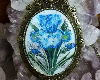 Collier de déclaration romantique iris des jardins bleu inspiré des iris de Van Gogh, cadeau d'anniversaire de mariage, fleur de mai