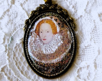 Elizabeth 1st of England necklace nicknamed the Virgin Queen, daughter of Anne Boleyn and Henry VIII, Tudor dynasty royalty gift