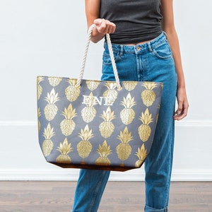 Pineapple beach tote deals