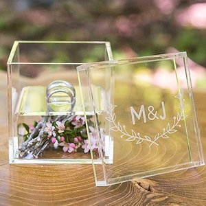 Unique Wedding Ring Box - Acrylic Ring Box - Woodland Pretty Design - Wedding Ceremony - Fairy-tale Wedding - Rustic Wedding - Farm Wedding