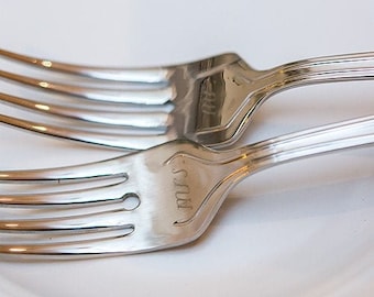 Gegraveerde vorkset - Bruiloft Keepsake Fork Set - Ik doe - Vintage bruiloft - Bruiloftsreceptie - Retro - Dhr. en Mevr. - Verlovingscadeau