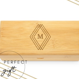 Étui à lunettes de soleil personnalisé en bambou - Étui à lunettes avec initiales gravées - Cadeaux pour lui - Cadeau d'anniversaire - Cadeau de garçon d'honneur - Idée cadeau pour la fête des pères